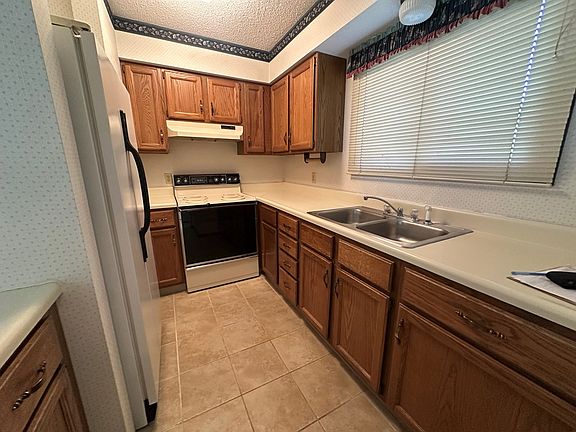 2nd image of 101 Woodwind Ct