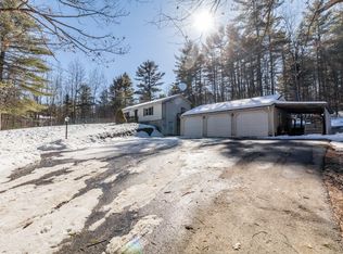 9 Sunderland Rd, Poland, ME 04274