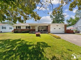 23747 Liddle St, Brownstown, MI 48183