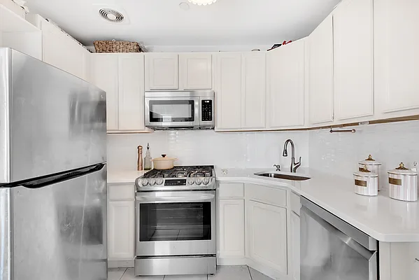 Sold by Douglas Elliman | media 4