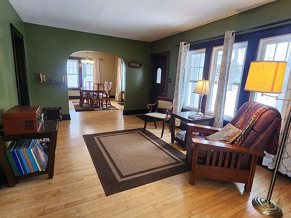 5th image of 1409 Hogeboom Ave