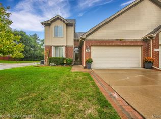 3705 Heavenly Ln, Warren, MI