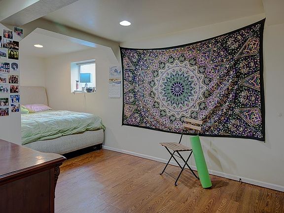 5th image of 301 Belmont Ave E #C