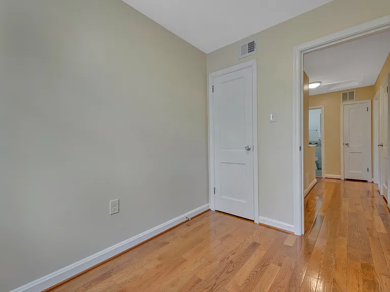 9017 Manchester Rd — Photo 16