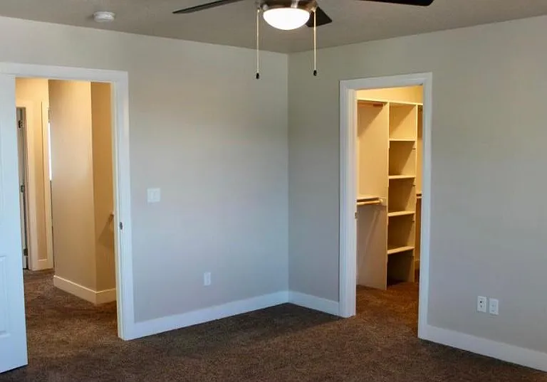 173 E Fiddlers Canyon Rd #60 — Photo 14