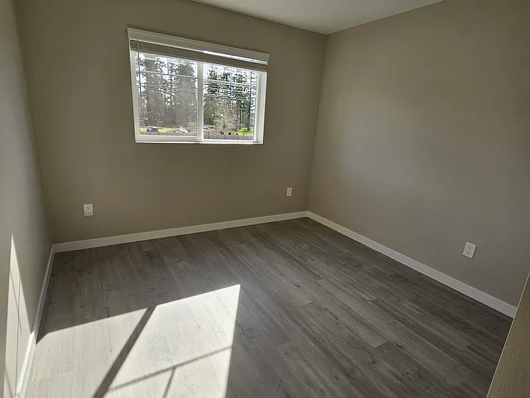 11122 Vickery Ave E #6 — Photo 9
