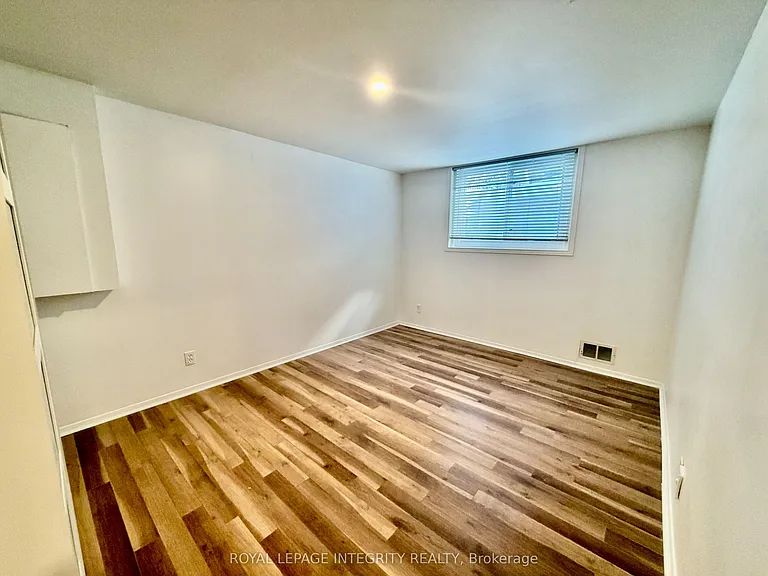 2175 Martha Ave #B — Photo 8