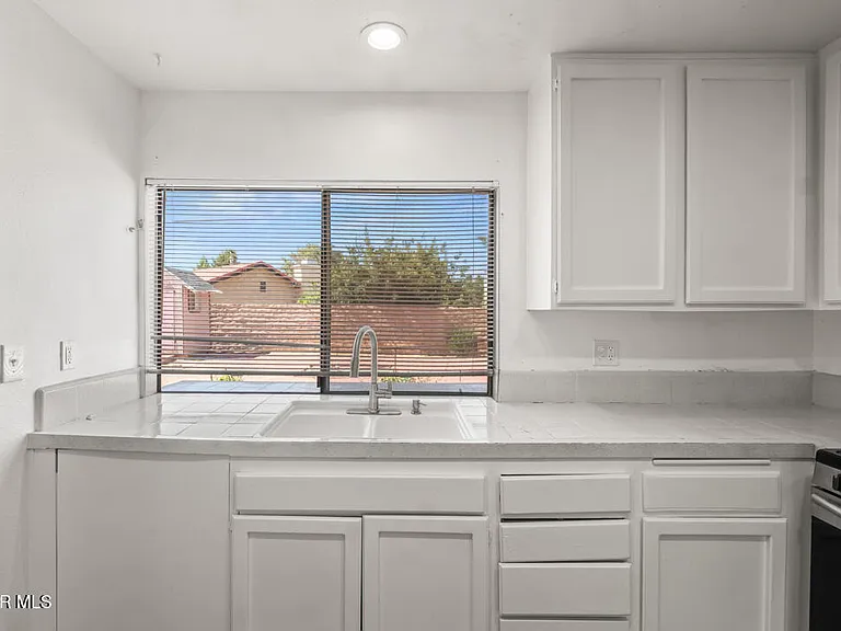 1253 Morven St — Photo 12