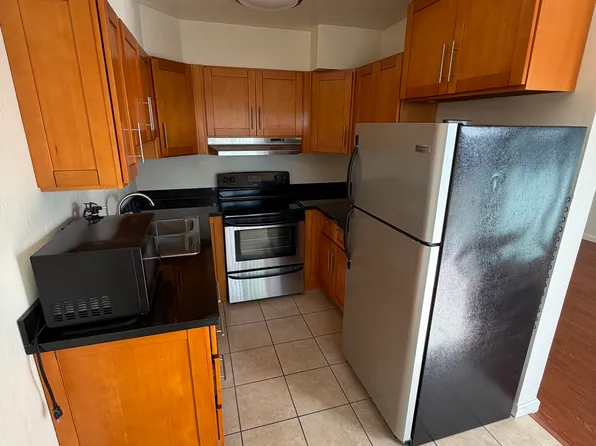 273 Macarthur Blvd, Oakland, CA