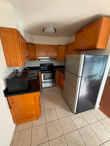 273 Macarthur Blvd Photo 1
