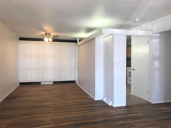 3rd image of 10417 Monarch Dr