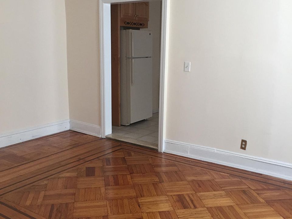 2nd image of 1033 70th St
