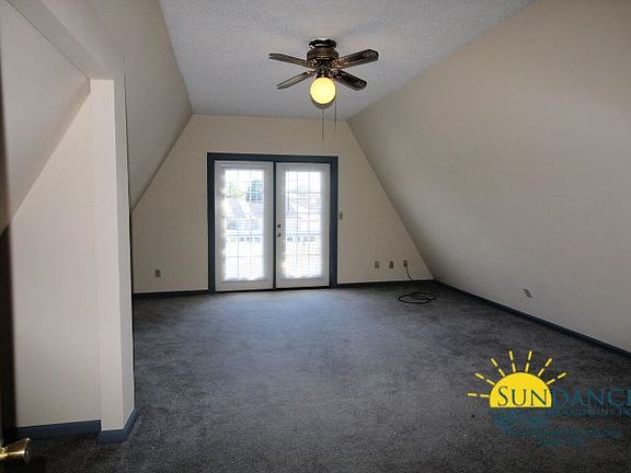 4th image of 301 Stahlman Ave