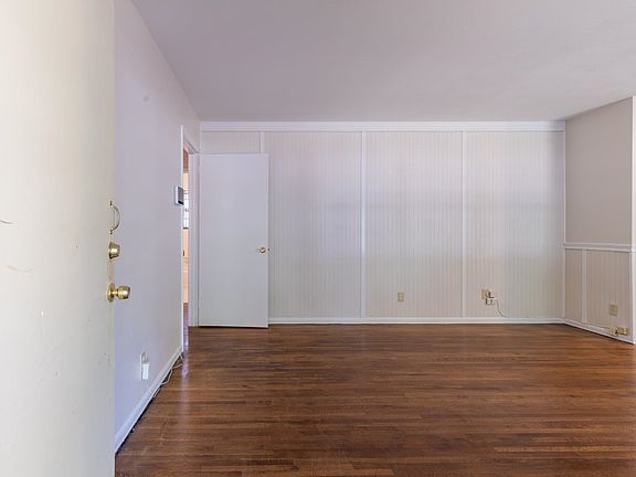 3rd image of 1539 Eason Ave