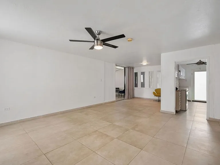 Urb Crown Hills 127 Calle Carite — Photo 13