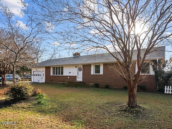 2nd image of 3373 Dickinson Avenue