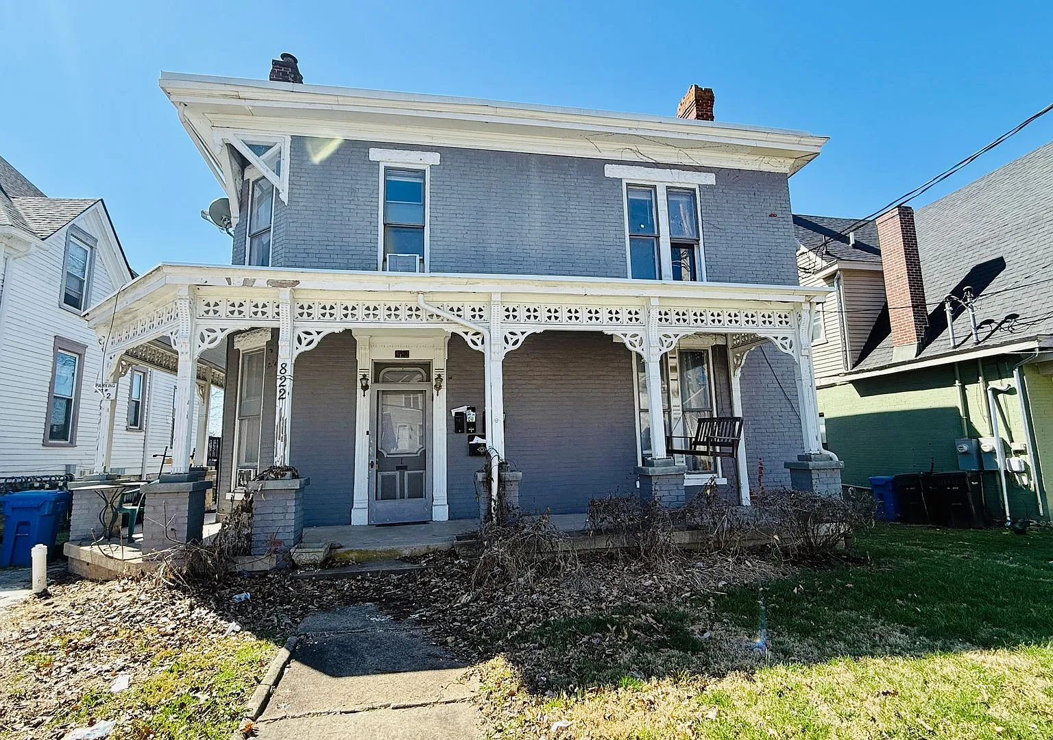 822 West Maxwell — Photo 1
