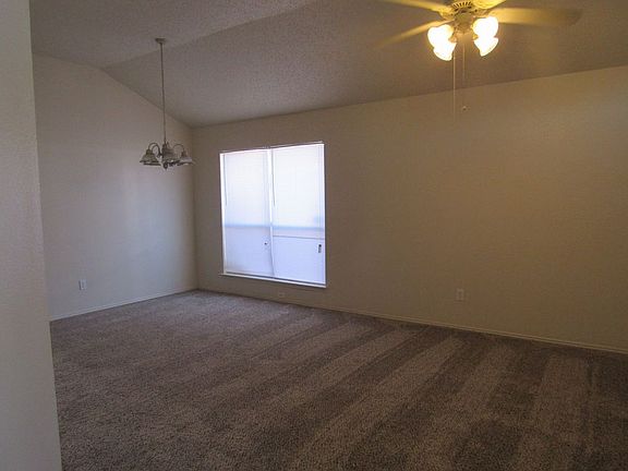 4th image of 2409 Camden St