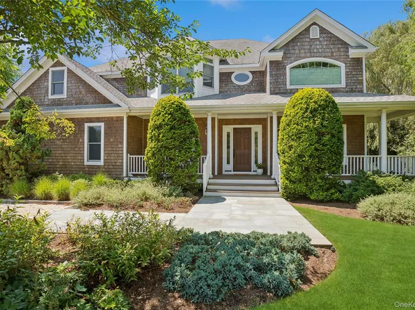 34 Post Fields Lane, Quogue, NY 11959