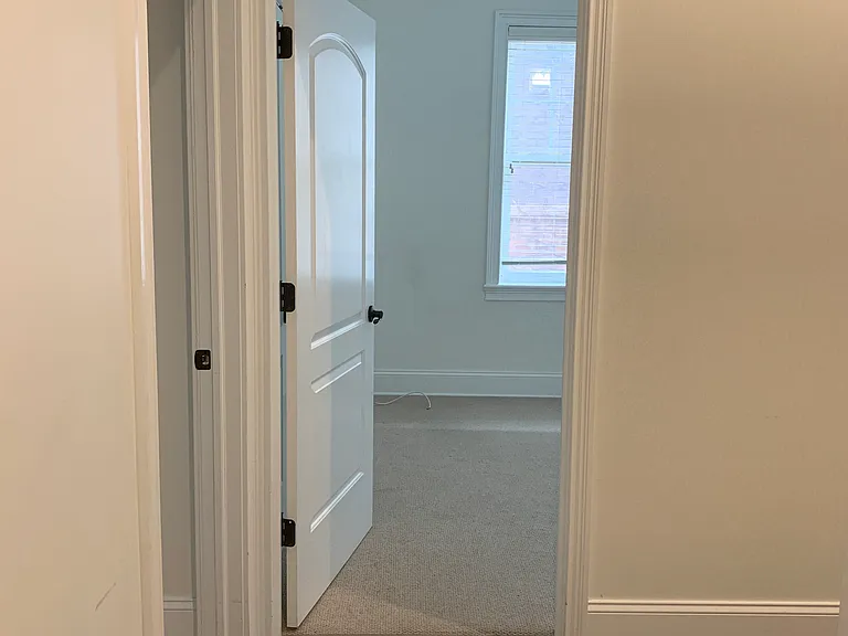 2500 Green Bay — Photo 4