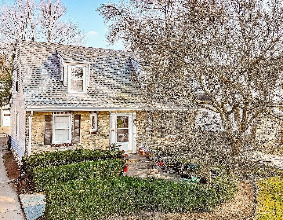 1st image of 7735 Ward Parkway Pl