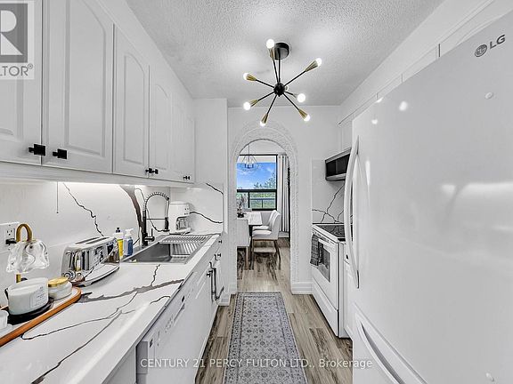 5th image of 92 Church St S #511