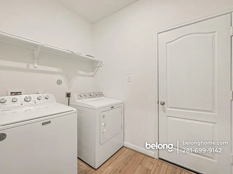 25403 Benroe St — Photo 14