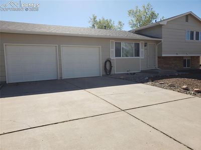 7335 Grand Valley Dr, Colorado Springs, CO, 80911
