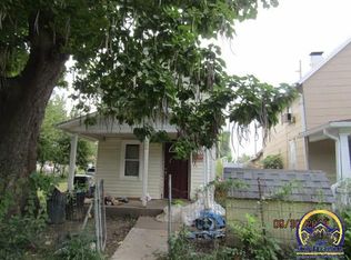 403 SE Liberty St, Topeka, KS 66607