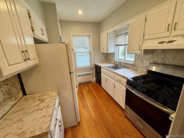 121 Lyon Pl — Photo 6
