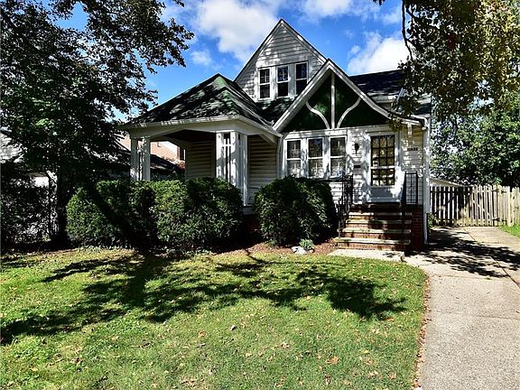 2nd image of 13922 Wainstead Ave