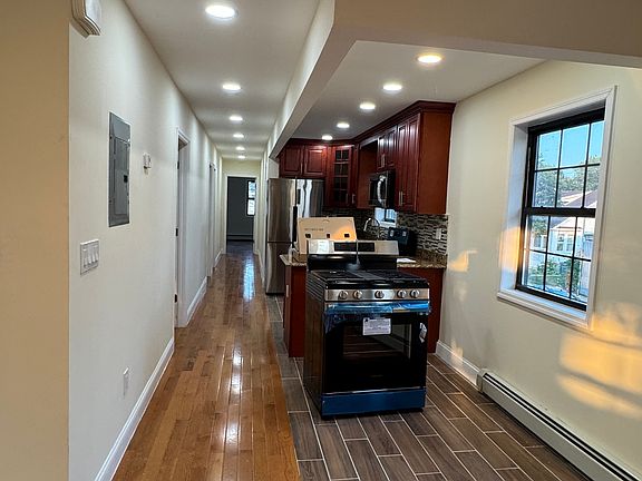 5th image of 11945 Sutphin Blvd Floor 2