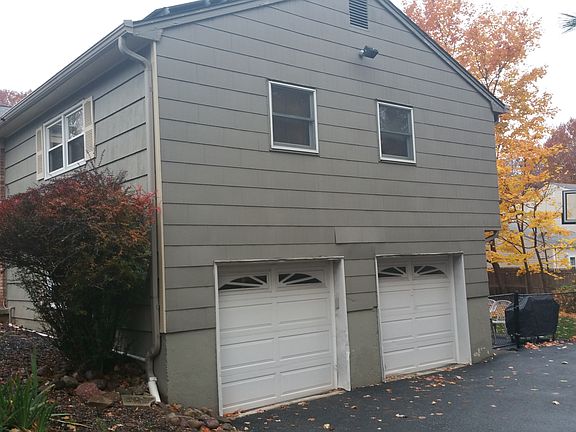 2nd image of 24 Yorkshire Dr