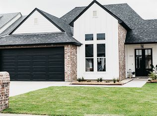232 Whispering Meadows Rd, Broussard, LA 70518
