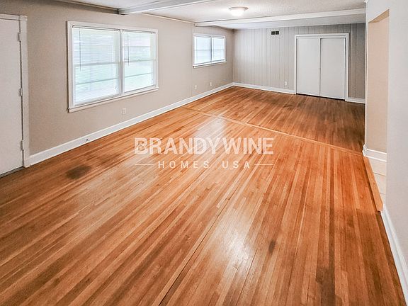 3rd image of 4063 Hermitage Dr