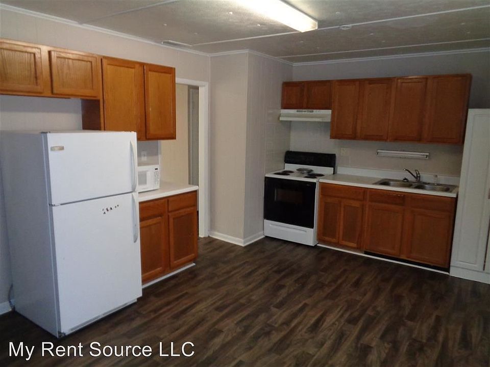 2nd image of 2 Midland Park Ct