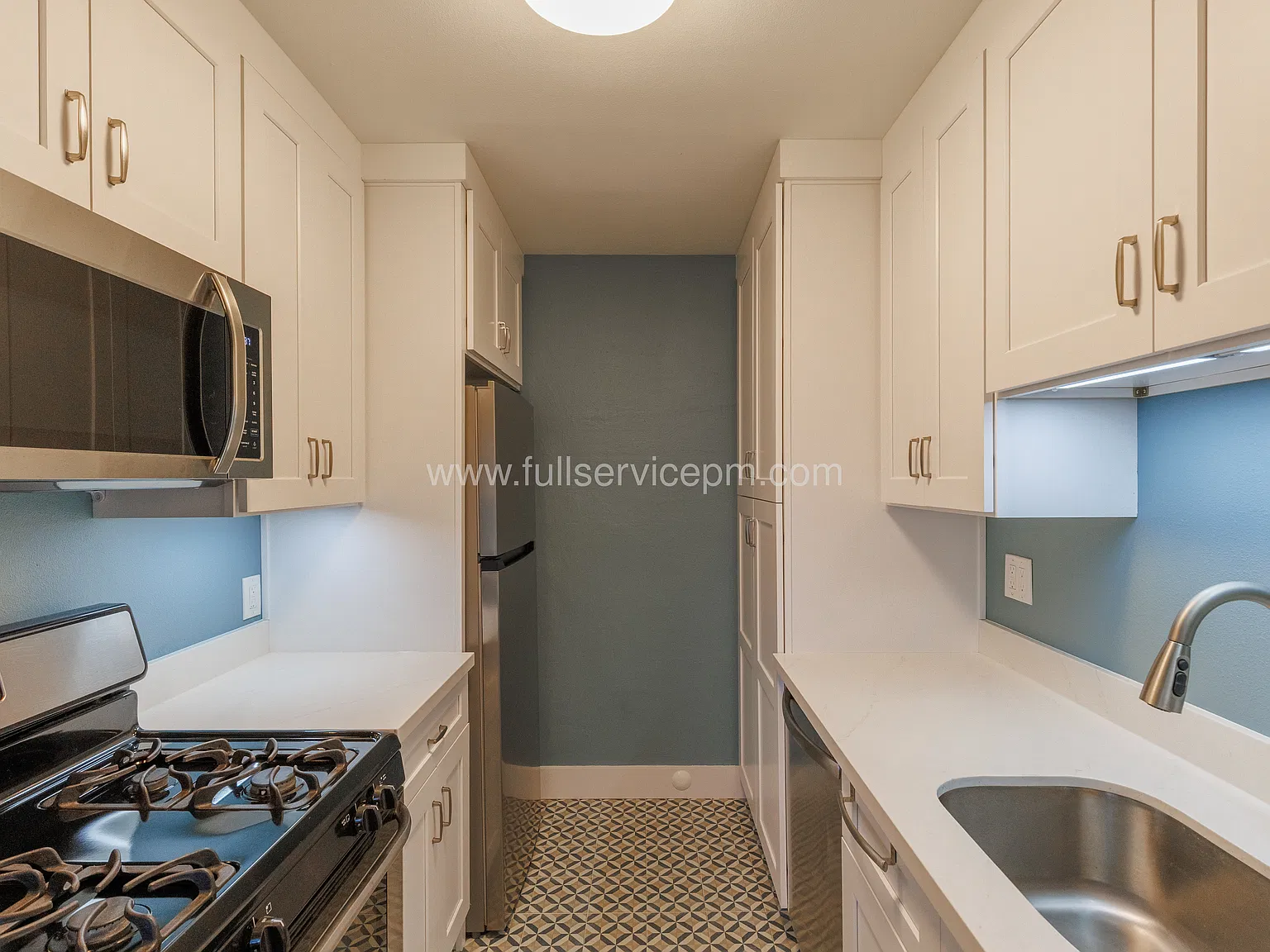 Studio, 450 sqft, $1,495 — Photo 4