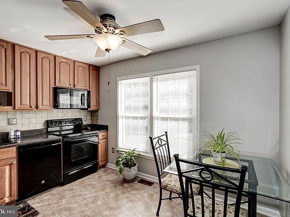 2354 Horseferry Court Updated kitchen