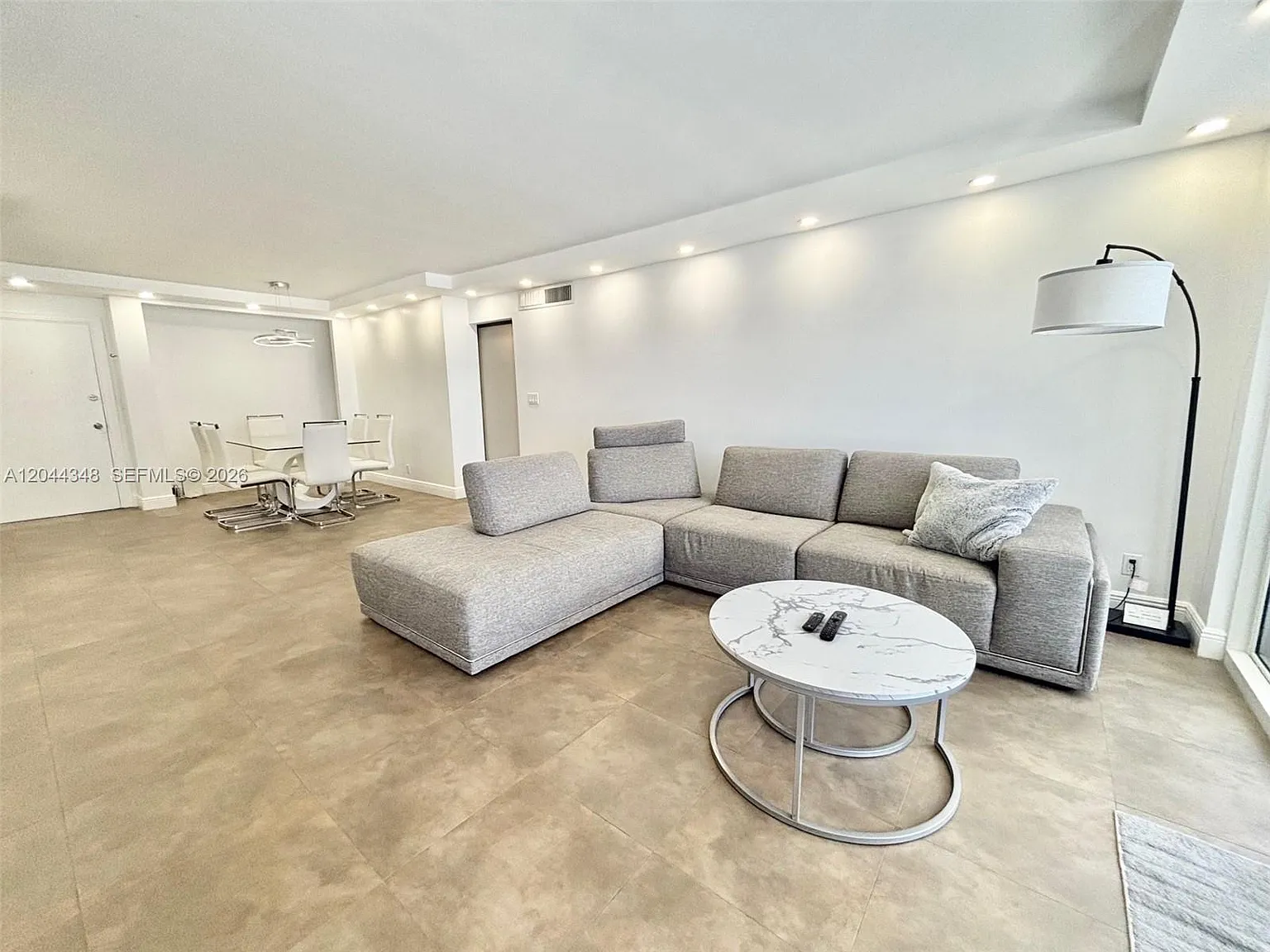 Parker Plaza Condo Estate — Photo 4