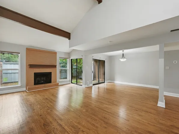 3189 Golden Oak, Farmers Branch, TX 75234