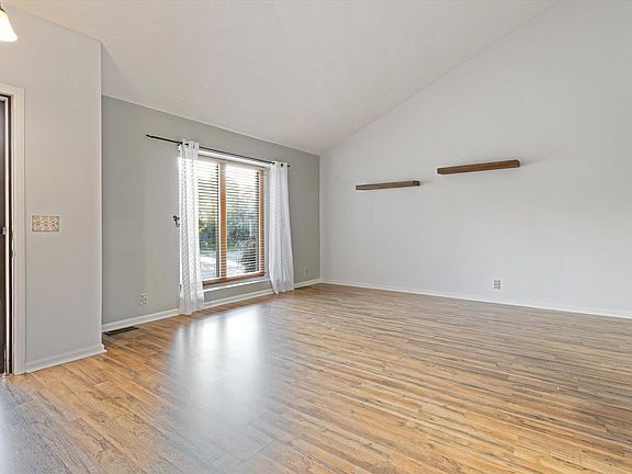 5th image of 5120 S 162nd Ave
