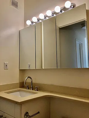 Rented by RELO REDAC INC. | media 17