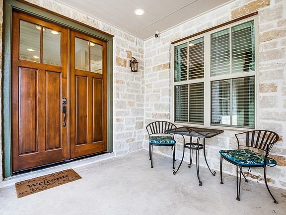 4th image of 1044 Creswell Ln