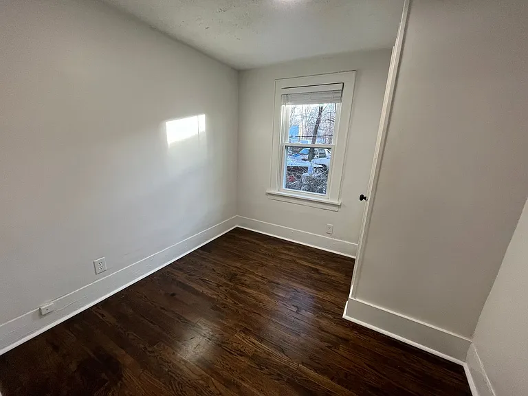 3343 N 40th Ave — Photo 13
