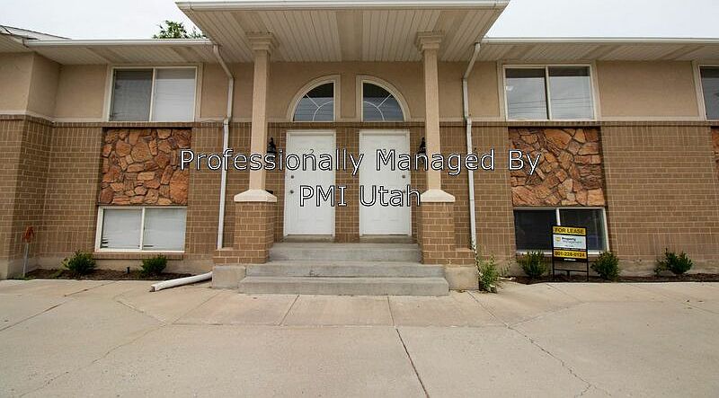 1st image of 1650 Trinnaman Ln APT 3