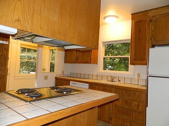 3rd image of 168 Agard St