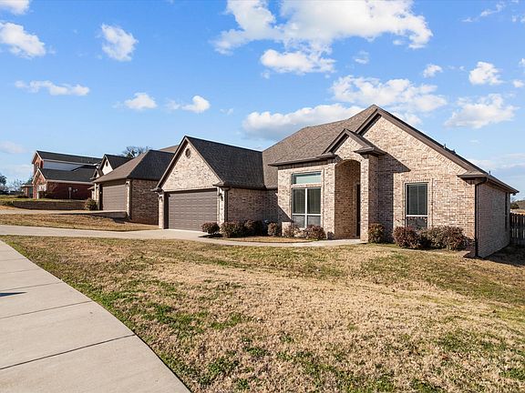 4th image of 1811 Spruce Pine Ln