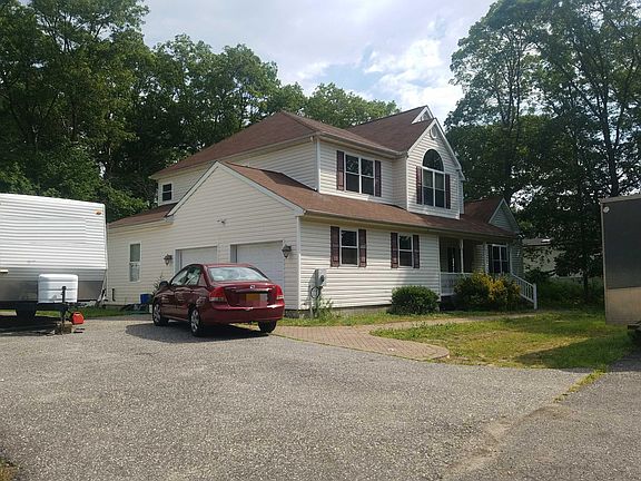 3rd image of 37A Elm St