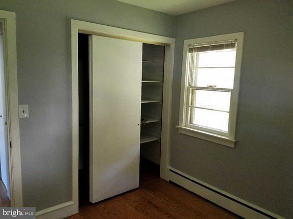 5th image of 20 Woodlawn Ave