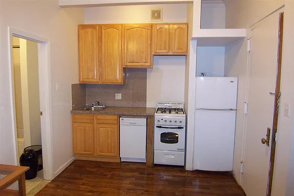 Rented by Susan Finkel, LREB | media 40